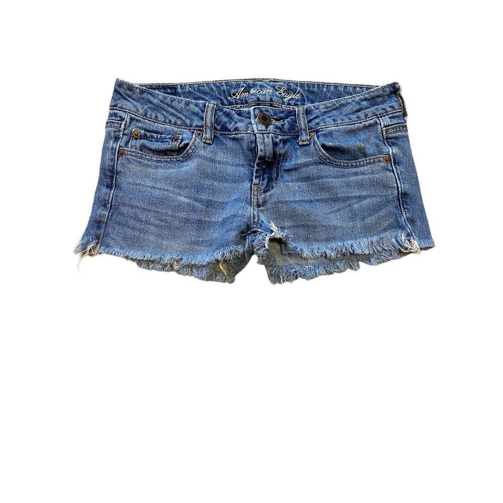 AMERICAN Eagle Favorite Boyfriend Light Washed Distressed Shorts Size 4